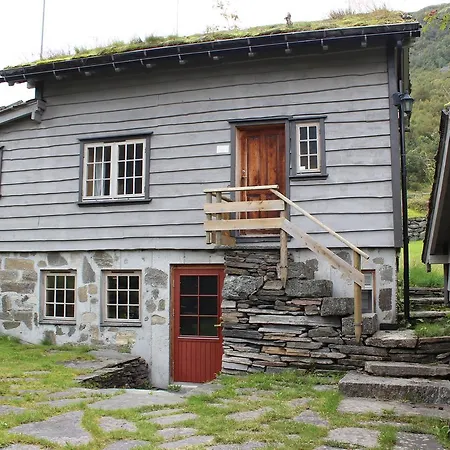 Holiday home Roldalstunet